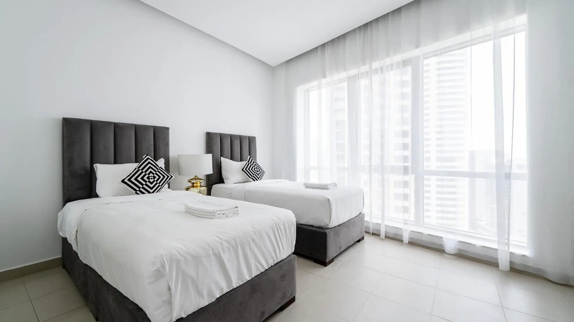 Alh Vacay - South Ridge 4 - 2 Bedrooms Dubaj 0*,