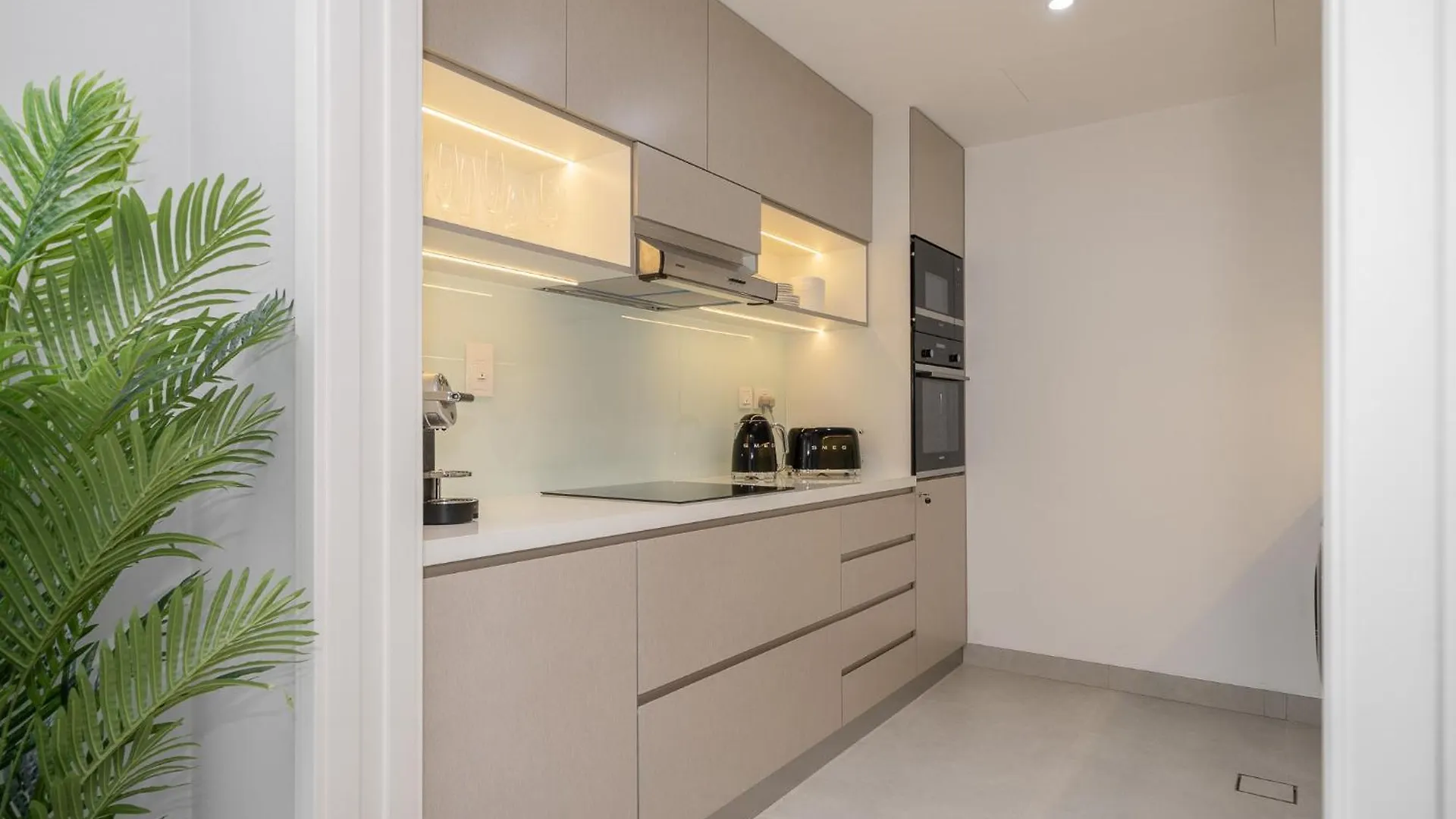 Alh Vacay - South Ridge 4 - 2 Bedrooms Dubai Apartment